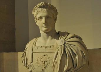 中西方雕塑領域的發展歷程和從業者社會地位