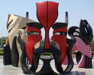 不銹鋼雕塑為何逐漸成為現(xiàn)代廣場(chǎng)雕塑的主流