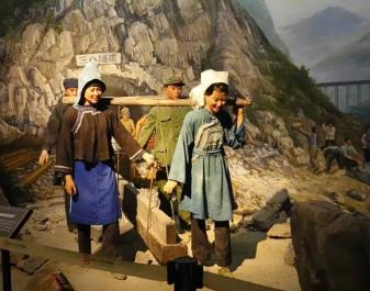 博物館雕塑里的展館場景復原